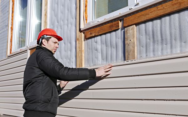 Cost of Vinyl Cladding Repair in Crown Point